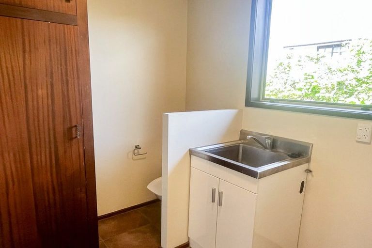 Photo of property in 14 Camberwell Place, Avonhead, Christchurch, 8042