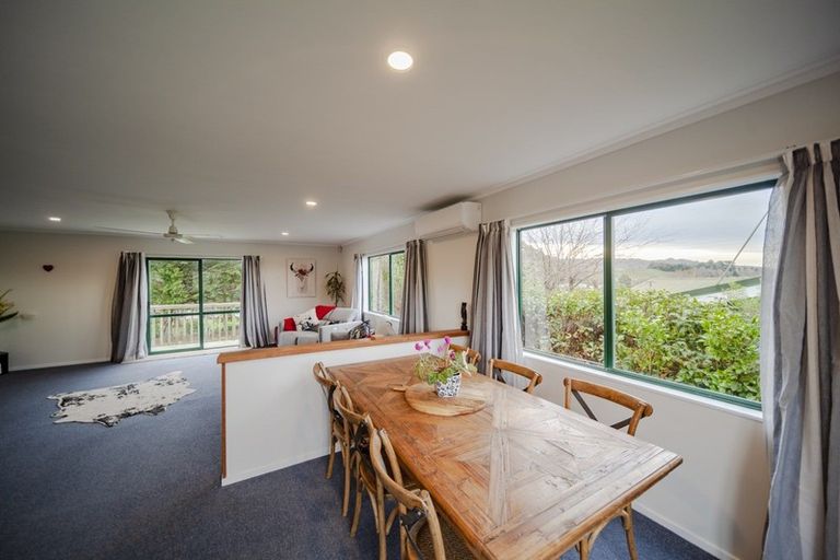 Photo of property in 24 Eagle Street, Waipawa, 4210