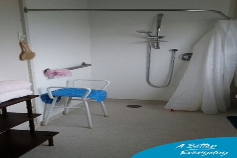 Photo of property in 79 Glover Road, Hawera, 4610