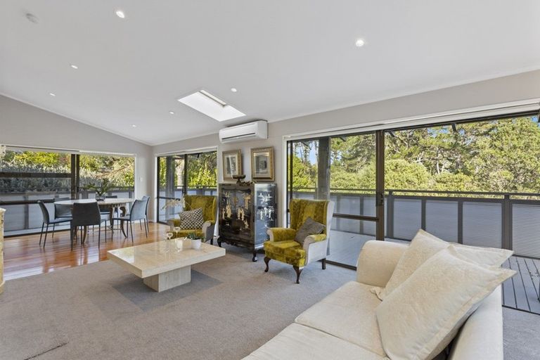 Photo of property in 35 Rosecamp Road, Beach Haven, Auckland, 0626