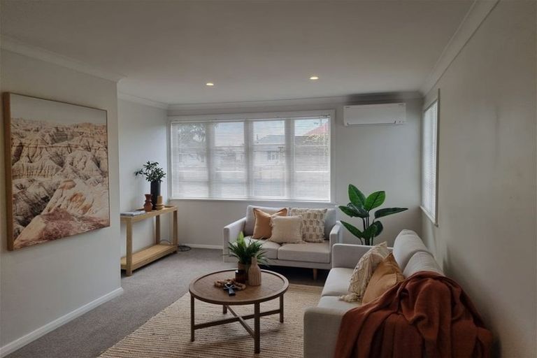 Photo of property in 30 Goldsmith Crescent, Levin, 5510