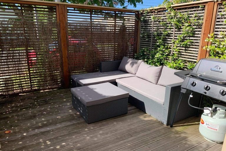 Photo of property in 2/52 Cook Street, Hamilton East, Hamilton, 3216