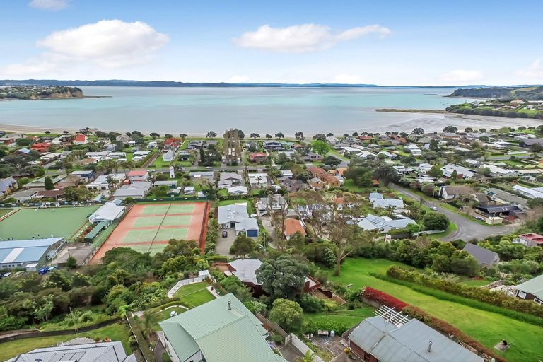 Photo of property in 56c Rawhiti Road, Manly, Whangaparaoa, 0930