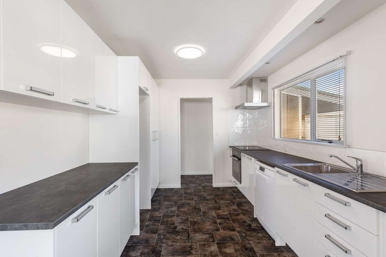 Photo of property in 14a Mildmay Road, Henderson, Auckland, 0610