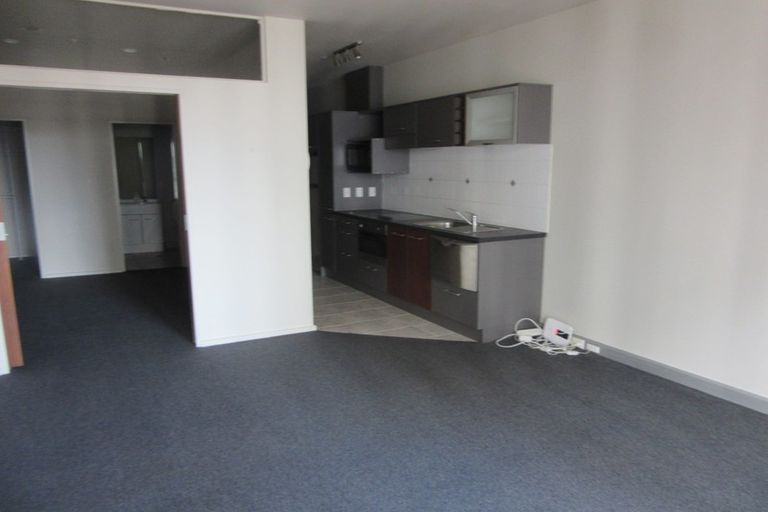 Photo of property in Atrium Towers, 8b/154 The Terrace, Wellington Central, Wellington, 6011