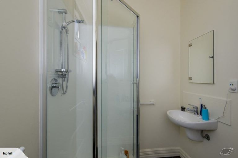 Photo of property in 32 Pipitea Street, Thorndon, Wellington, 6011