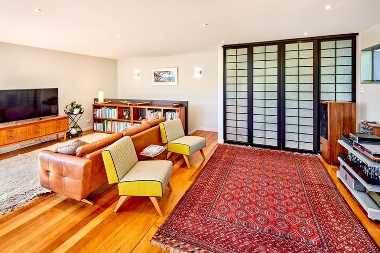 Photo of property in 15 Kowhai Street, Eastbourne, Lower Hutt, 5013