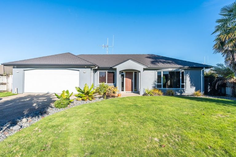 Photo of property in 10 Burgundy Court, Rototuna, Hamilton, 3210