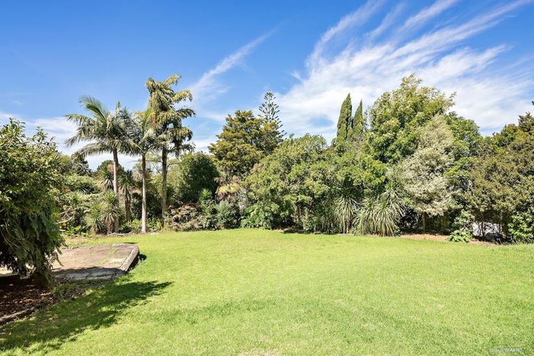 Photo of property in 9 Bank Street, Hillcrest, Auckland, 0627