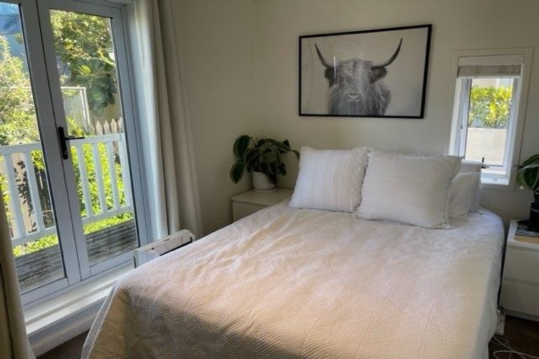 Photo of property in 1/38 Kitchener Road, Milford, Auckland, 0620