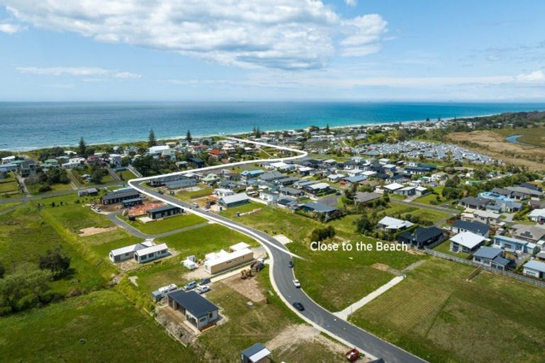 Photo of property in 64 Reel Road, Waihi Beach, 3611