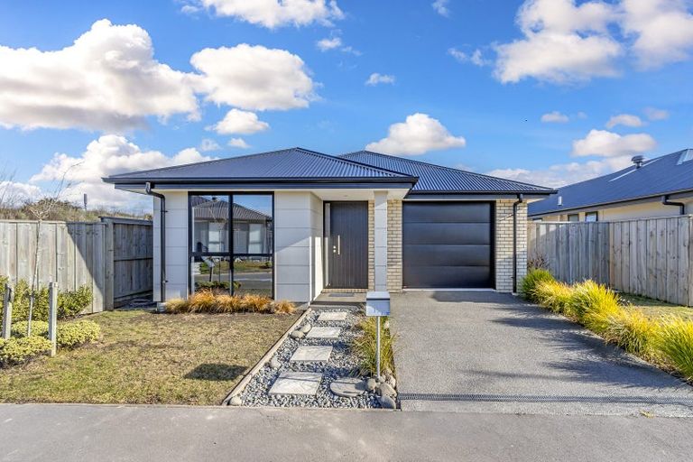 Photo of property in 15 Eric Melrose Lane, Halswell, Christchurch, 8025