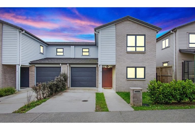Photo of property in 10 Taiaapure Street, Weymouth, Auckland, 2103