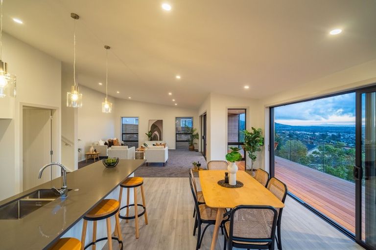 Photo of property in 92 Kotare Street, Waikanae, 5036