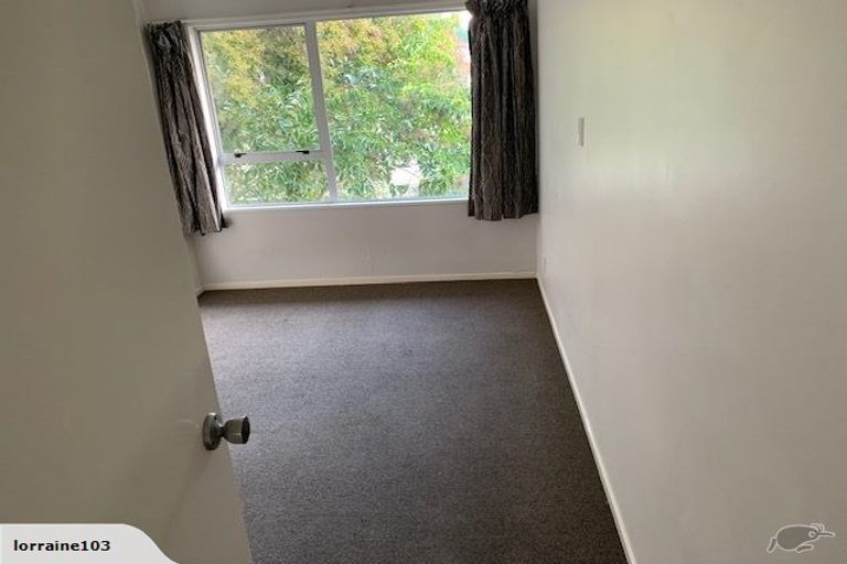 Photo of property in 54 Fruitvale Road, New Lynn, Auckland, 0600