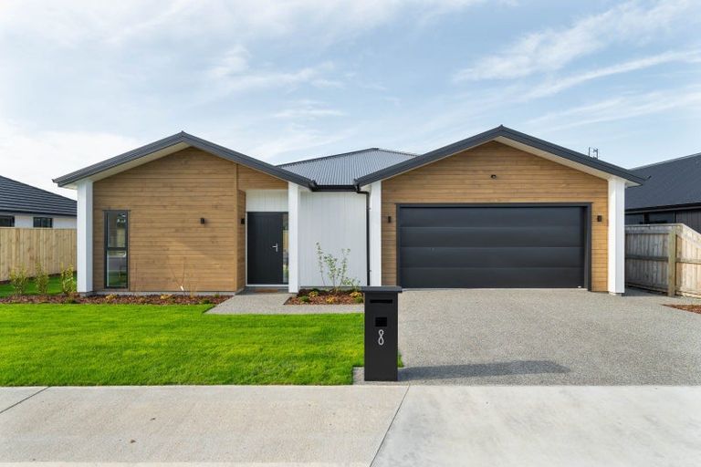 Photo of property in 8 Kakariki Crescent, Carterton, 5713
