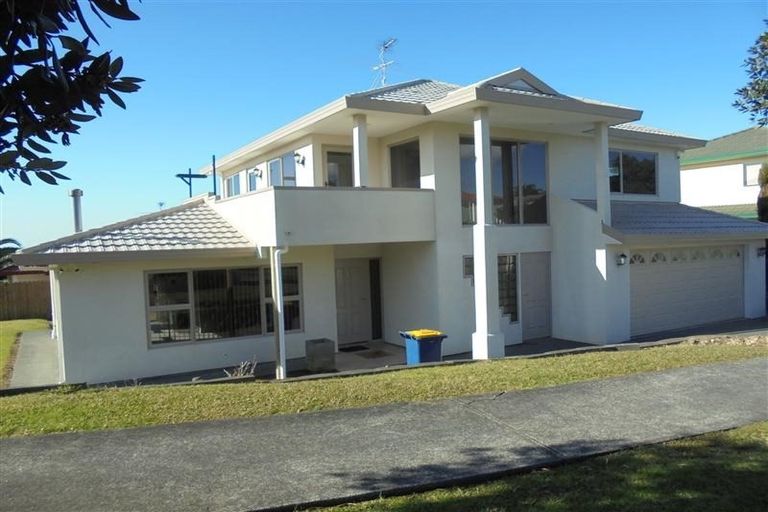 Photo of property in 19 Basra Drive, Henderson, Auckland, 0612