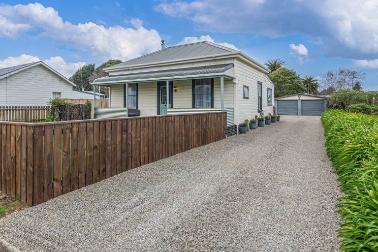 Photo of property in 26 Ross Street, Woodville, 4920