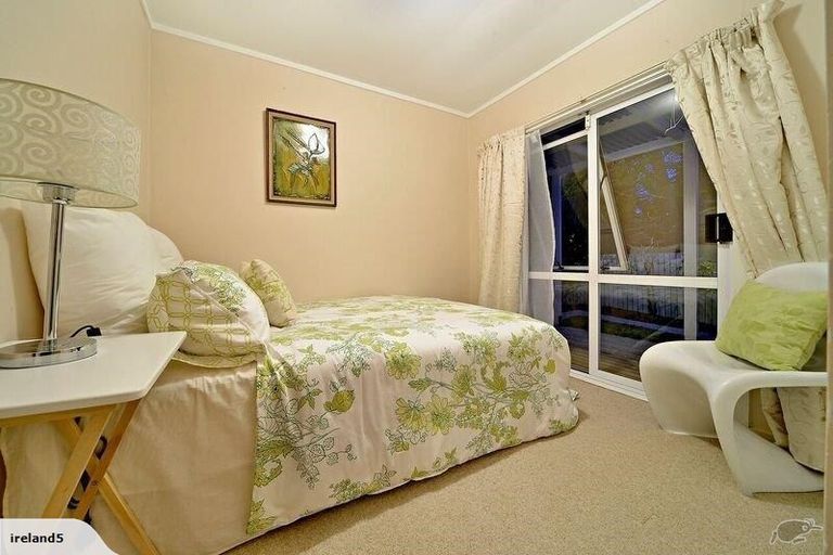 Photo of property in 2/12 Priestley Drive, Bucklands Beach, Auckland, 2014