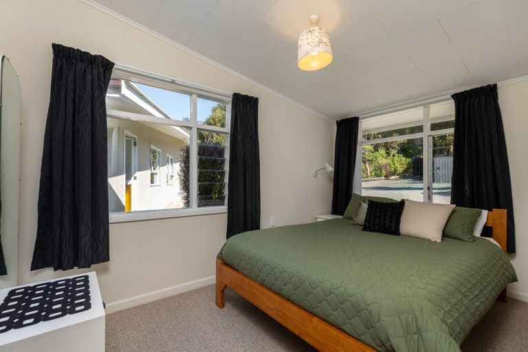 Photo of property in 25 Kamahi Road, Tennyson Inlet, Rai Valley, 7195