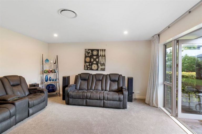 Photo of property in 35 Vasari Grange, Rolleston, 7614