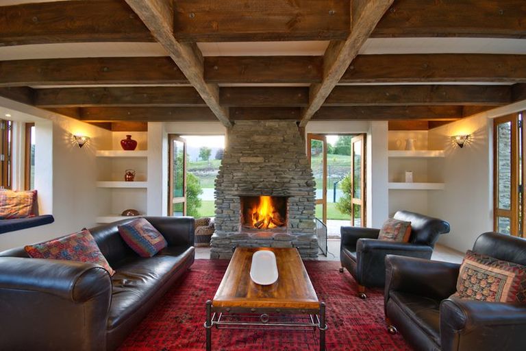 Photo of property in 31 Mountain View Road, Dalefield, Queenstown, 9371