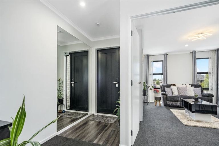 Photo of property in 6 Wigmore Crescent, Rolleston, 7615