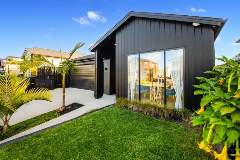Photo of property in 5 Waipana Street, Hobsonville, Auckland, 0618