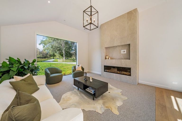 Photo of property in 405a Paekakariki Hill Road, Paekakariki Hill, Porirua, 5381
