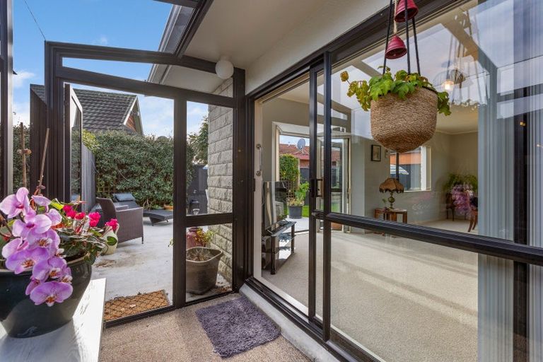 Photo of property in 273/1 Mangorei Road, Merrilands, New Plymouth, 4312