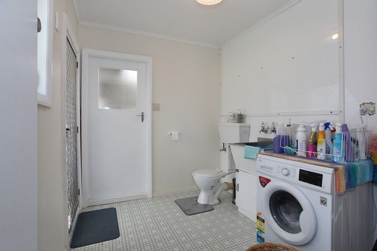 Photo of property in 49 Holland Crescent, Bulls, 4818