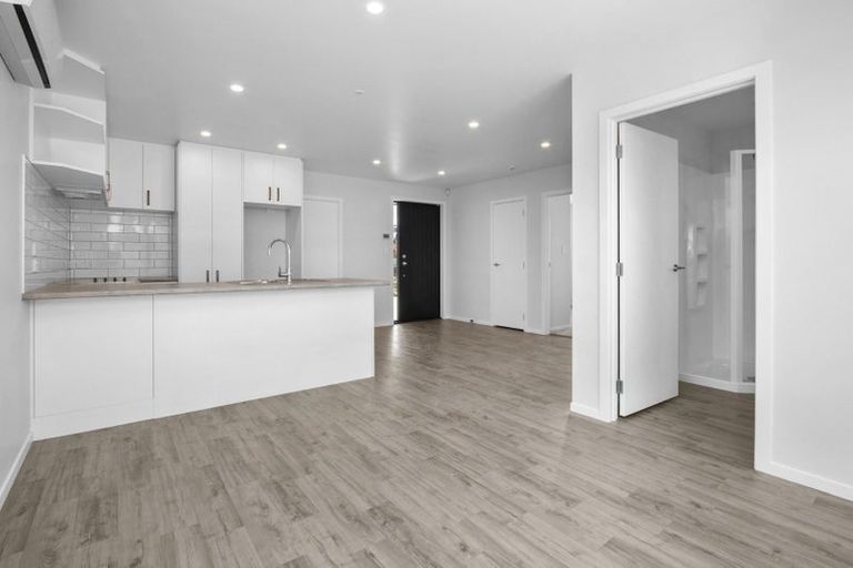 Photo of property in 2/18 Betley Crescent, Fairview Downs, Hamilton, 3214