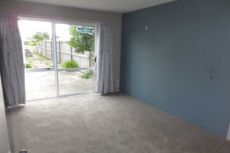 Photo of property in 327 Riccarton Road, Upper Riccarton, Christchurch, 8041