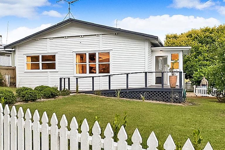Photo of property in 2 College Street, Te Awamutu, 3800
