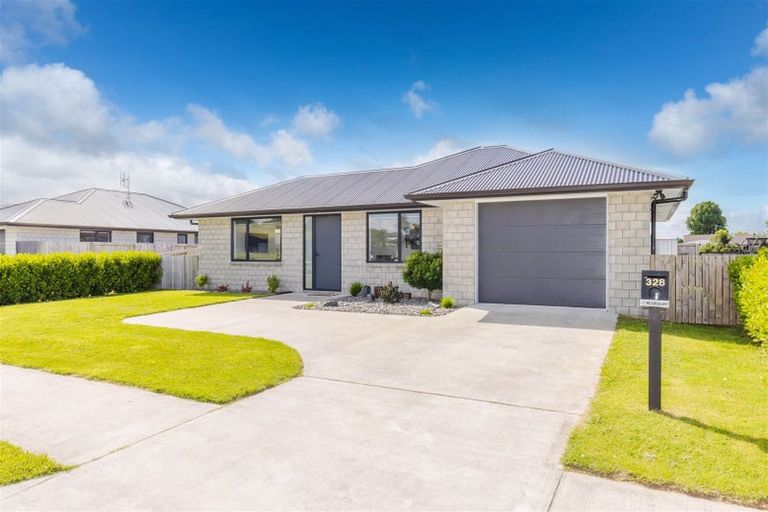 Photo of property in 328 Warburton Crescent, Te Awamutu, 3800