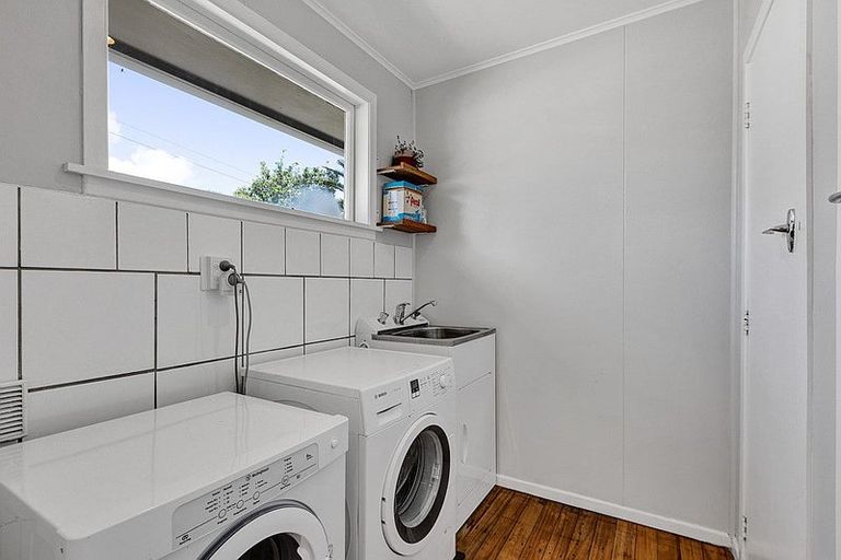 Photo of property in 28 Old South Road, Okato, 4335