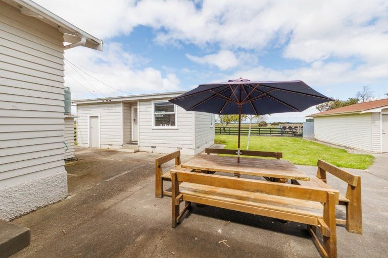 Photo of property in 283 Forlong Road, Colyton, Feilding, 4775