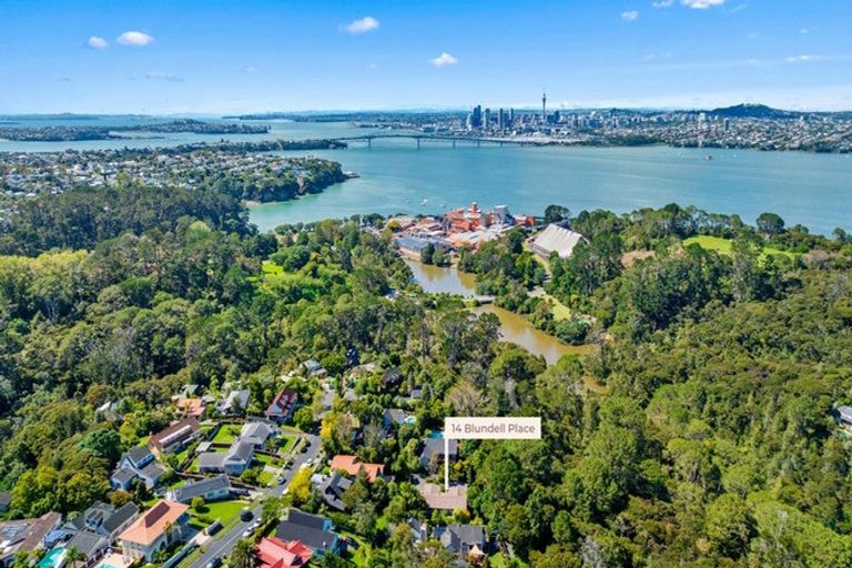 Photo of property in 14 Blundell Place, Chatswood, Auckland, 0626