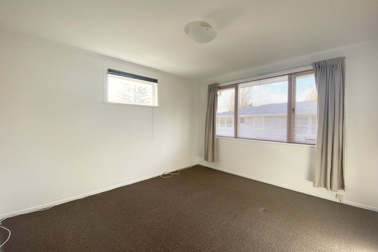 Photo of property in 532a Glenfield Road, Glenfield, Auckland, 0629