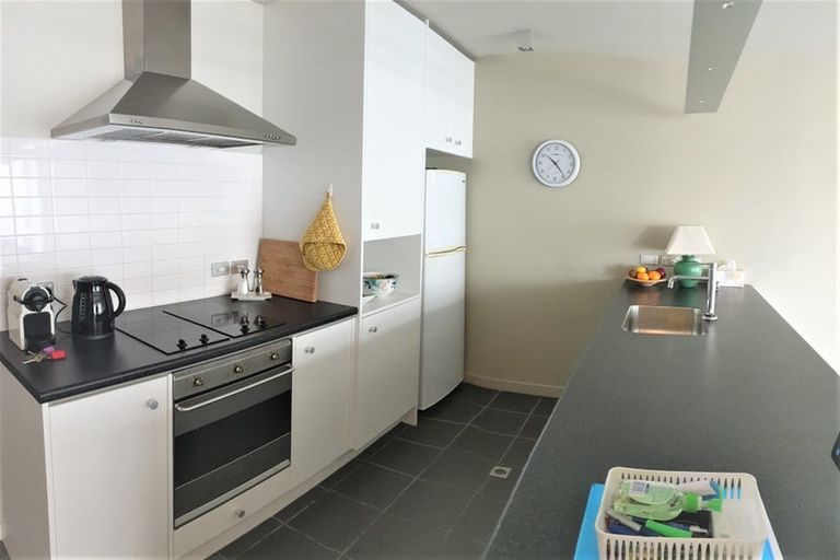 Photo of property in Montreaux Apartments, 5d/164 The Terrace, Wellington Central, Wellington, 6011