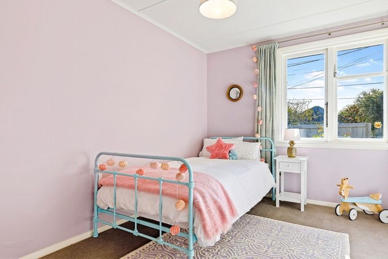 Photo of property in 236 Knowles Street, Mairehau, Christchurch, 8052