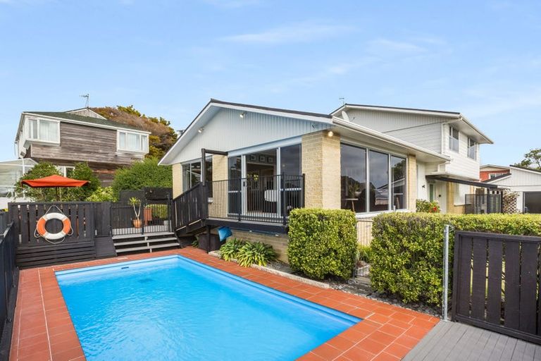 Photo of property in 11 Spinnaker Drive, Whitby, Porirua, 5024