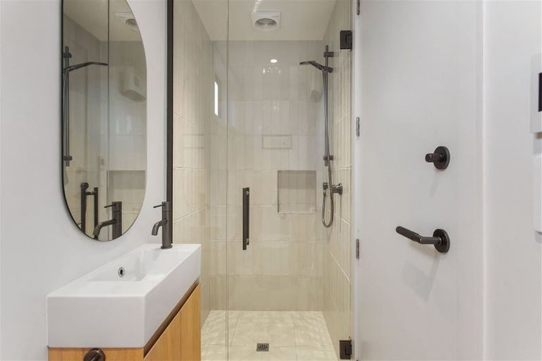 Photo of property in 86 Wairakei Road, Bryndwr, Christchurch, 8052