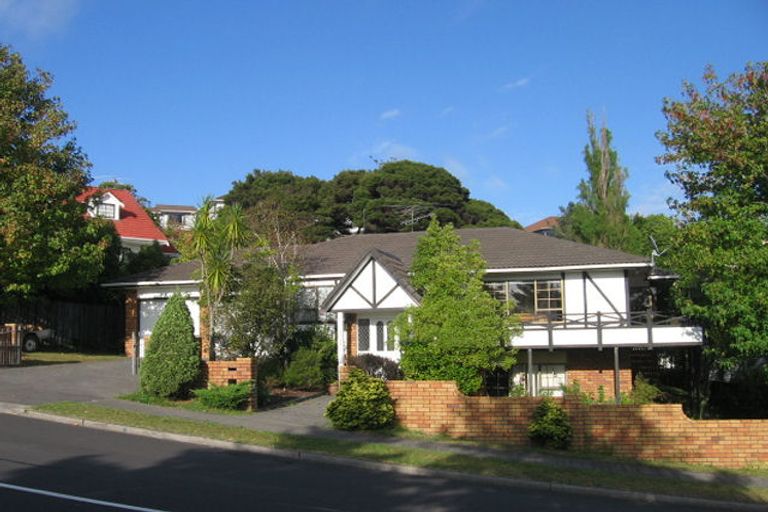 Photo of property in 215 Chelsea View Drive, Chatswood, Auckland, 0626