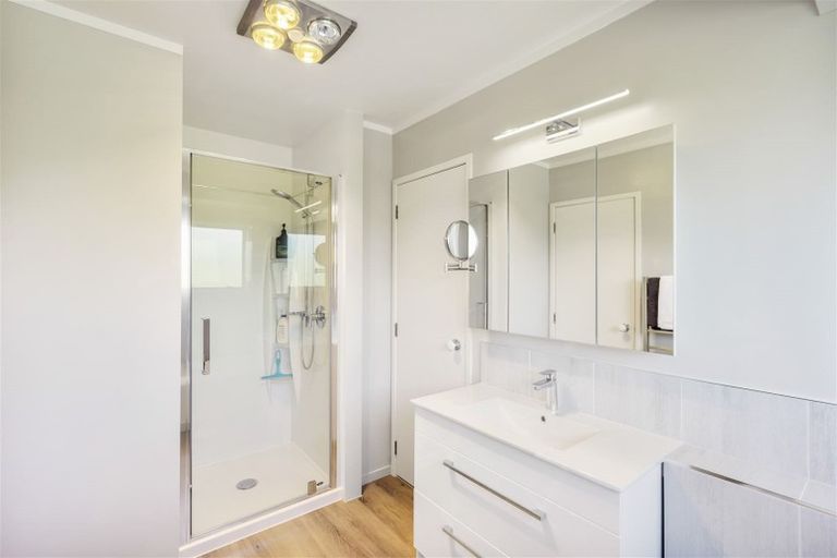 Photo of property in 84 Nigel Road, Browns Bay, Auckland, 0630