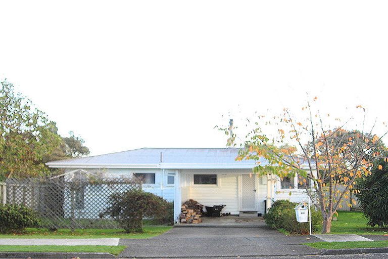 Photo of property in 11 Dittmer Street, Otaki, 5512