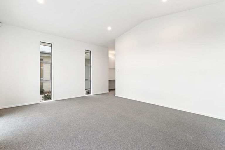 Photo of property in 37 Westpark Boulevard, Rangiora, 7400