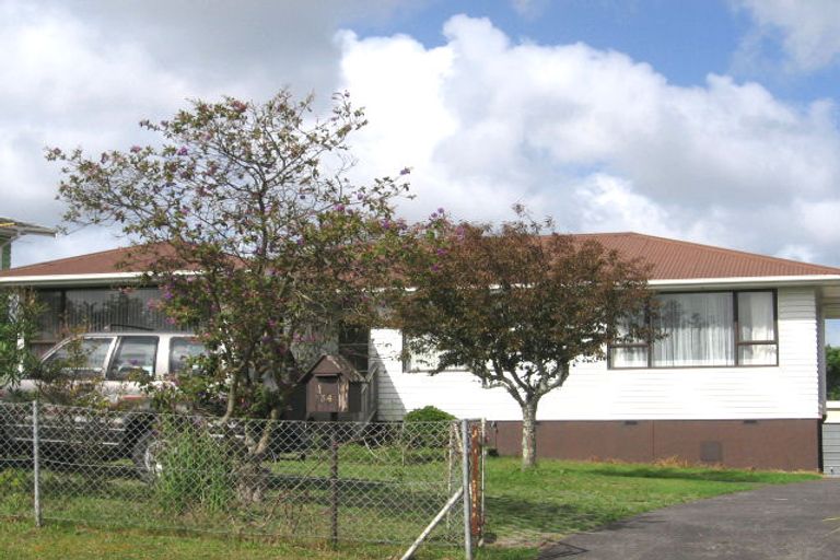 Photo of property in 34 Kirrie Avenue, Te Atatu South, Auckland, 0610
