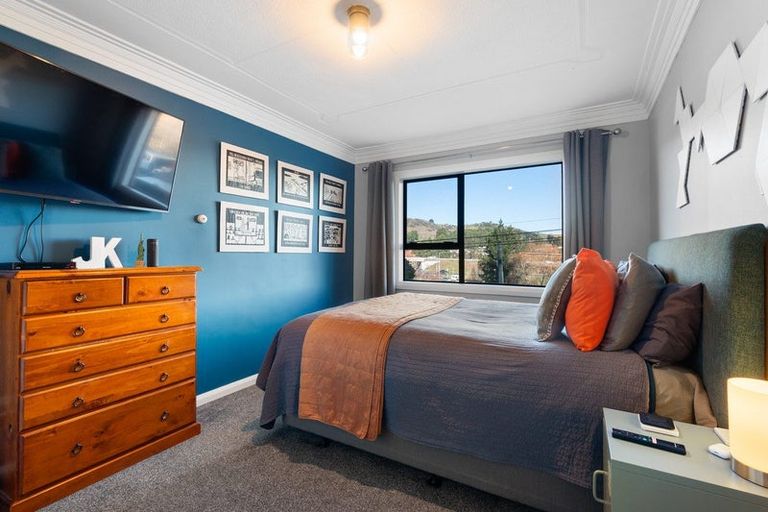 Photo of property in 17 Waldron Crescent, Green Island, Dunedin, 9018