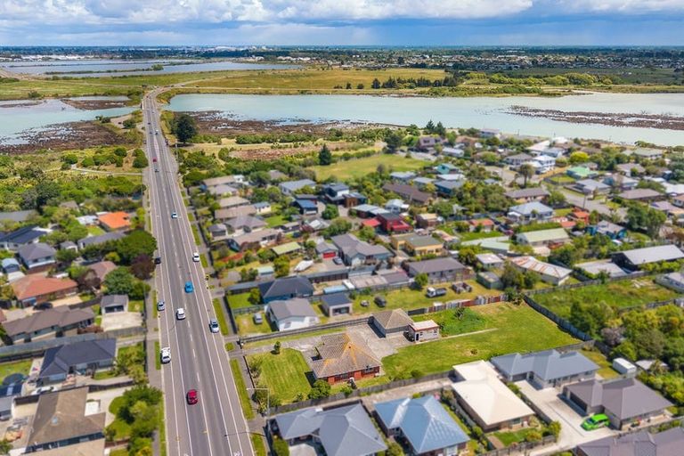 Photo of property in 92 Bridge Street, New Brighton, Christchurch, 8061
